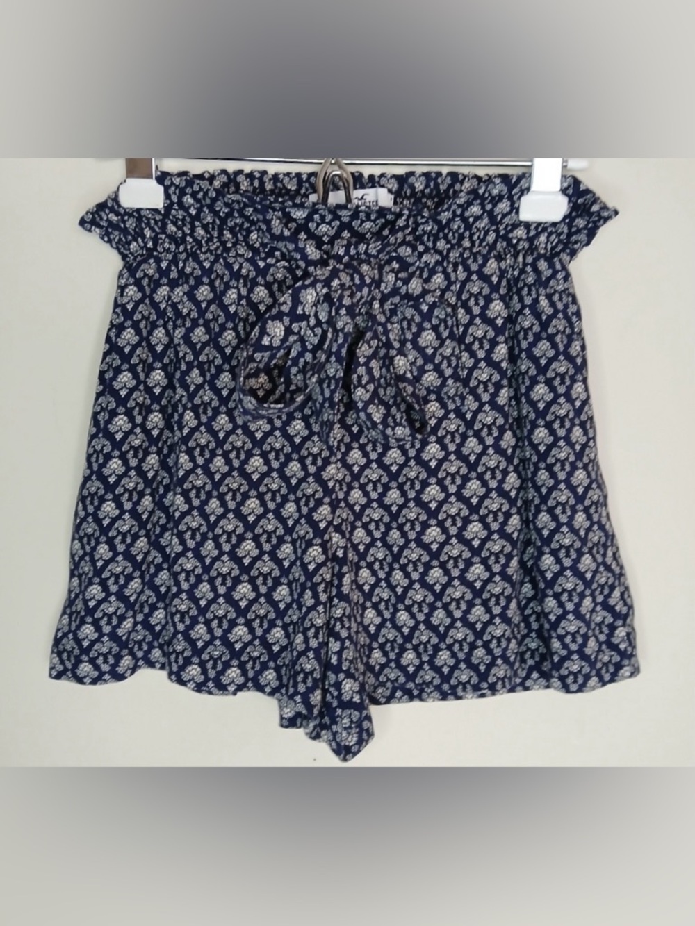 Hollister Navy Blue and White Ultra High-Rise Floral Viscose Shorts - Picture 1 of 5